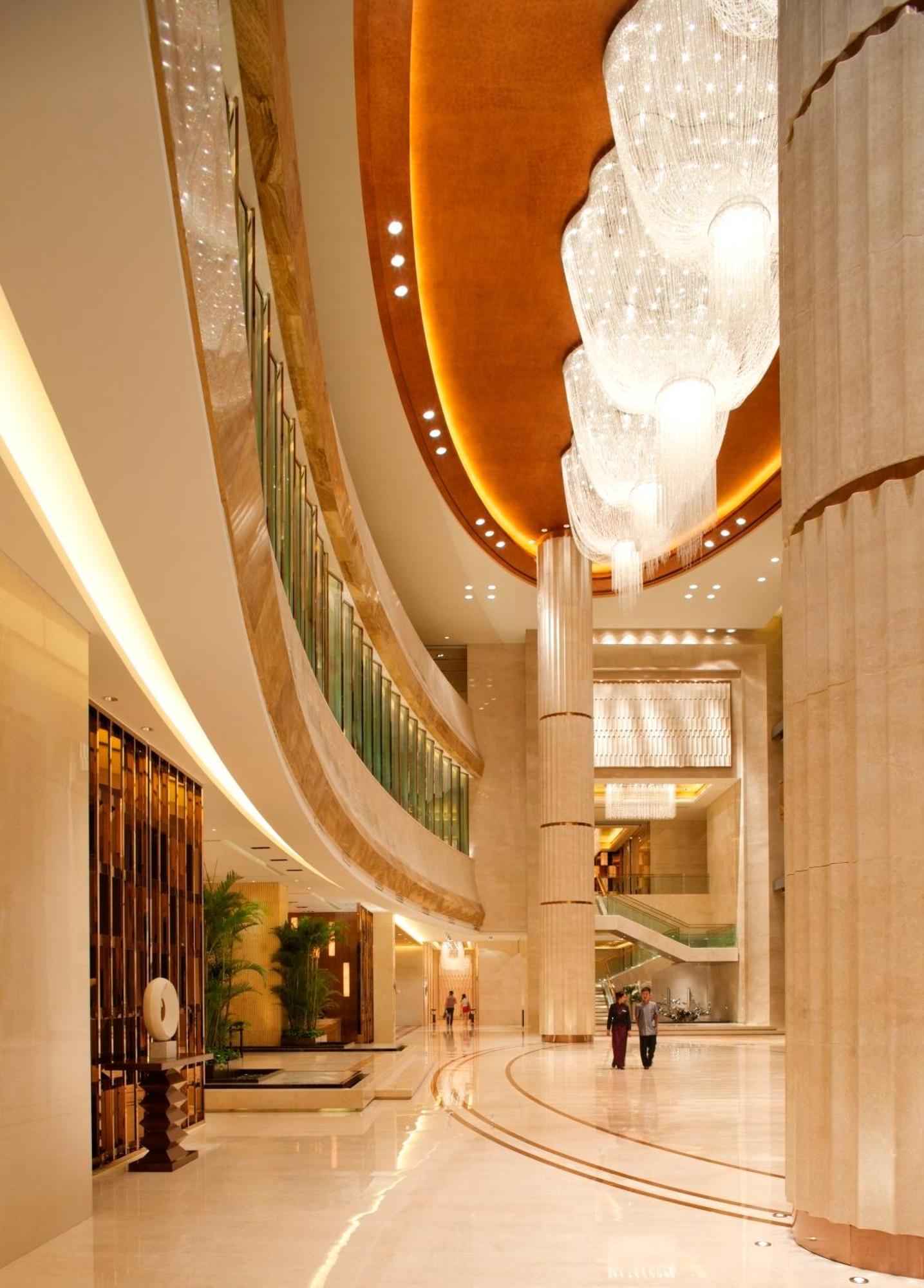 Radisson Blu Plaza Chongqing - Free 2 Bottle Of Local Beer Per Room During Stay ภายนอก รูปภาพ