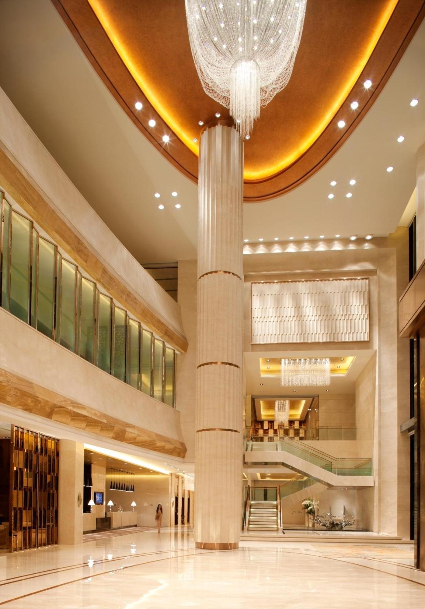 Radisson Blu Plaza Chongqing - Free 2 Bottle Of Local Beer Per Room During Stay ภายนอก รูปภาพ